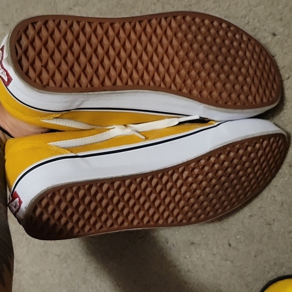 Vans - Picture 4 of 4